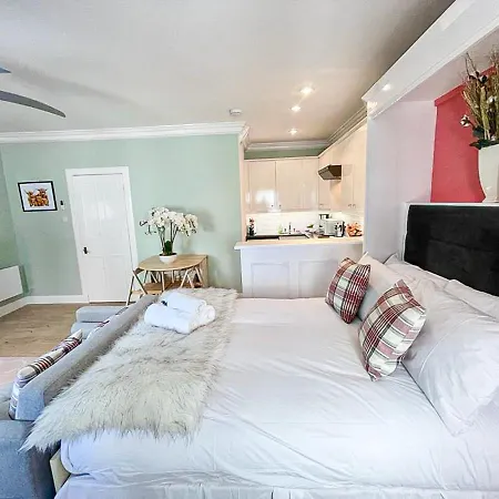 Snug Studio On The Grassmarket, 5Mins From Castle Edinburgh Exterior photo