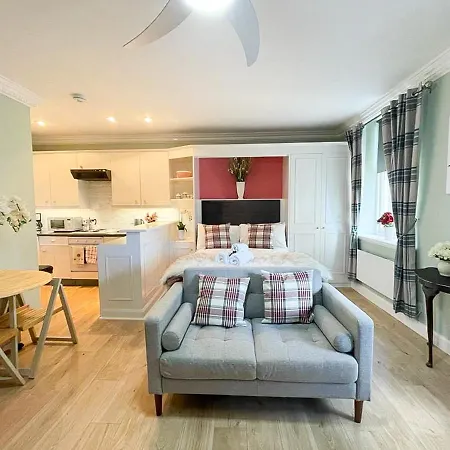 Snug Studio On The Grassmarket, 5Mins From Castle Edinburgh Exterior photo