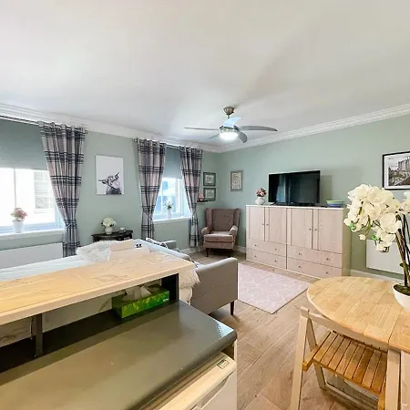 Snug Studio On The Grassmarket, 5Mins From Castle Edinburgh Exterior photo